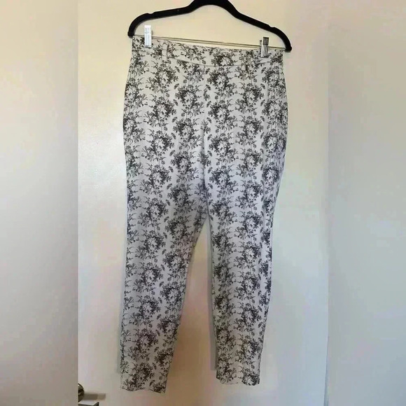 H&M Capris in Size 8 - Picture 1 of 7